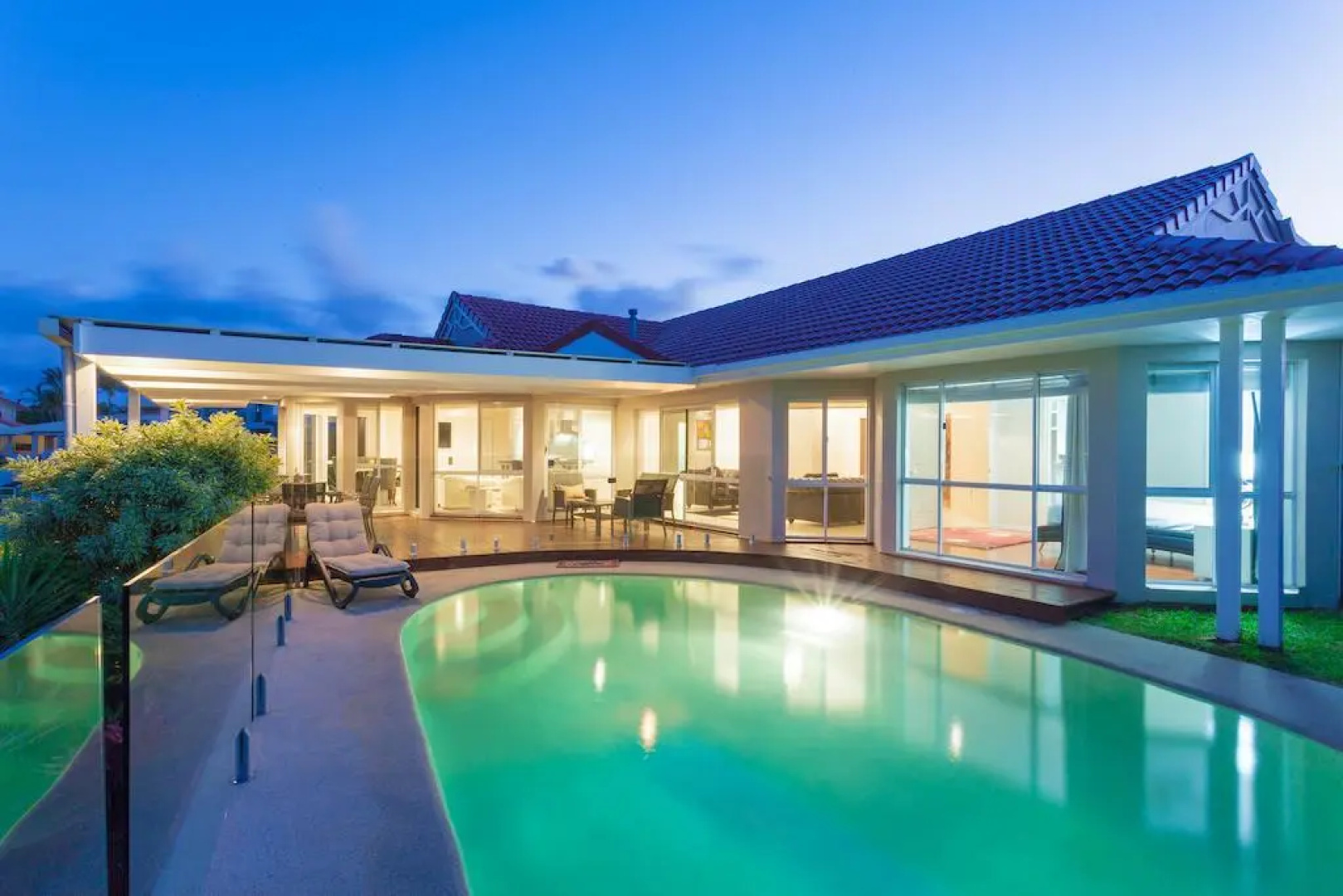 15 Shorehaven Drive