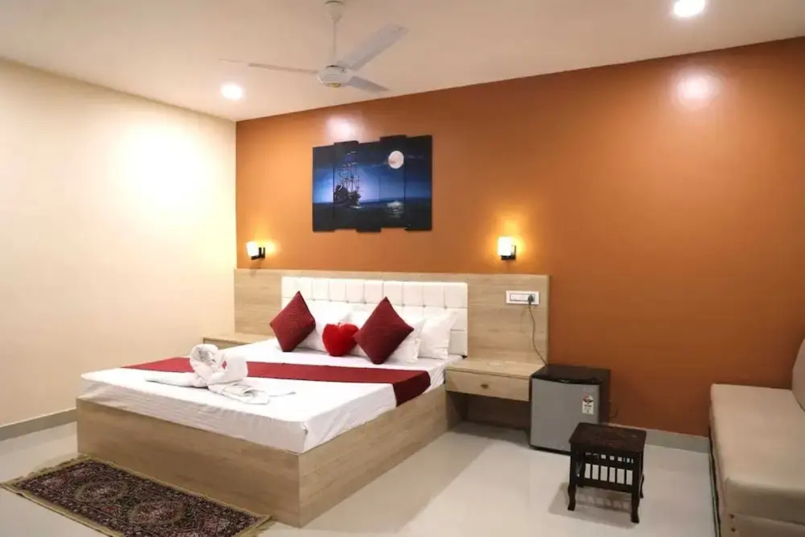 Regal Guest House by ROH