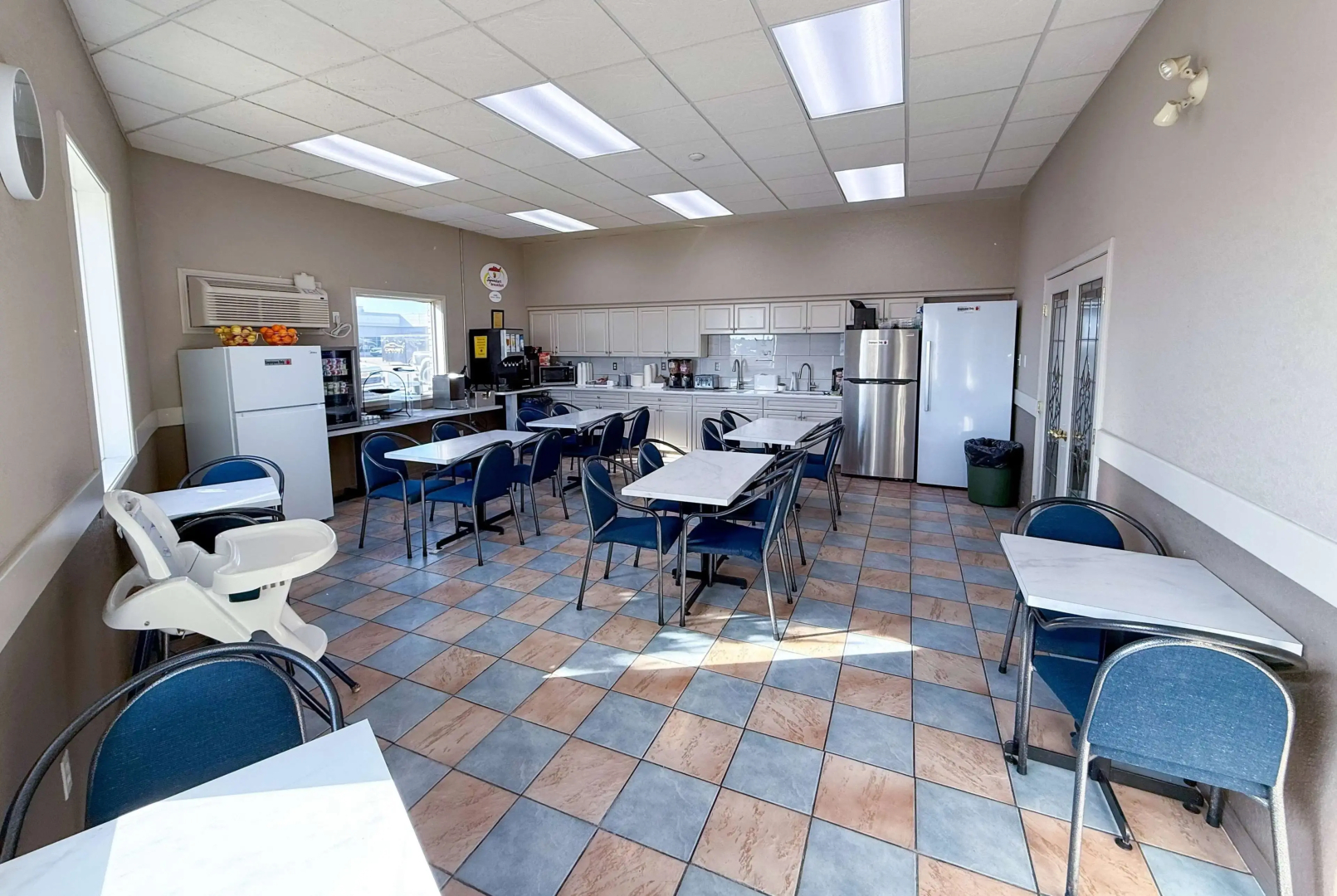Super 8 by Wyndham Medicine Hat AB