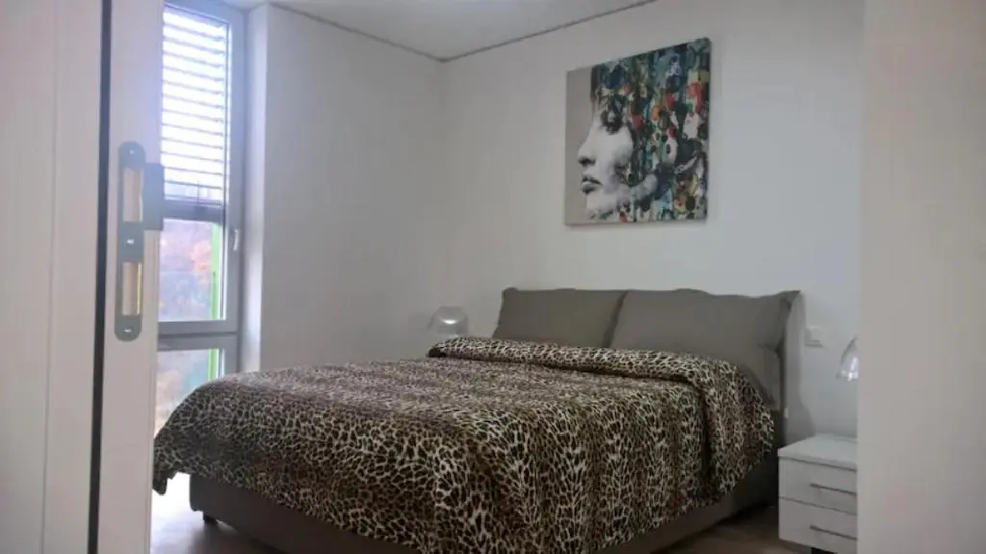 Executive 2 Splitted Flats H5T 3Bedrooms & Balcony Sea View