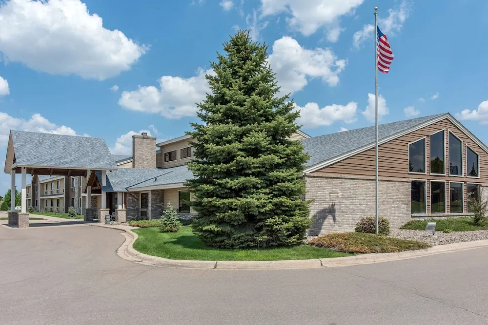 Asteria Inn & Suites