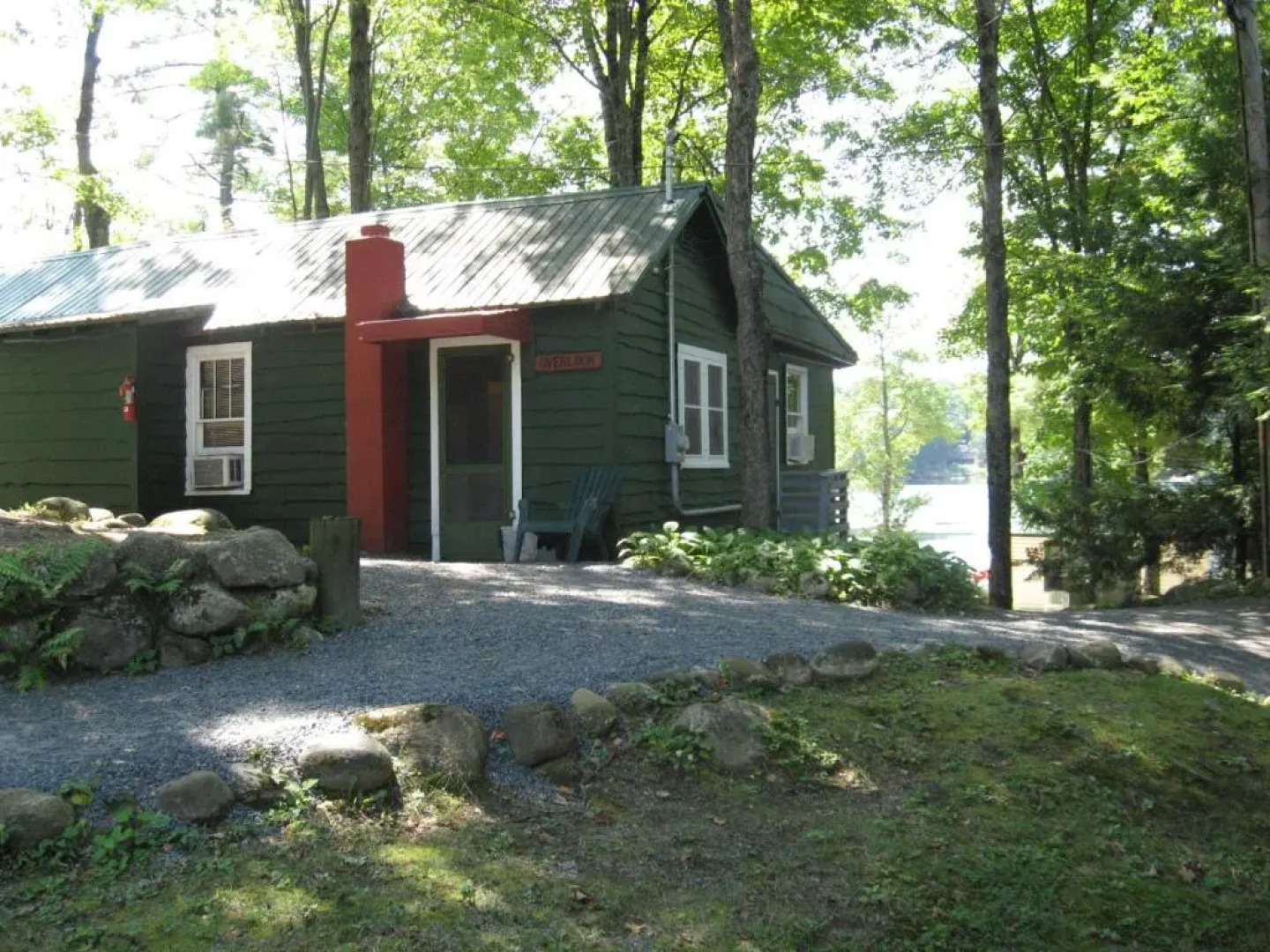 Hide-a-way Waterfront Cottages