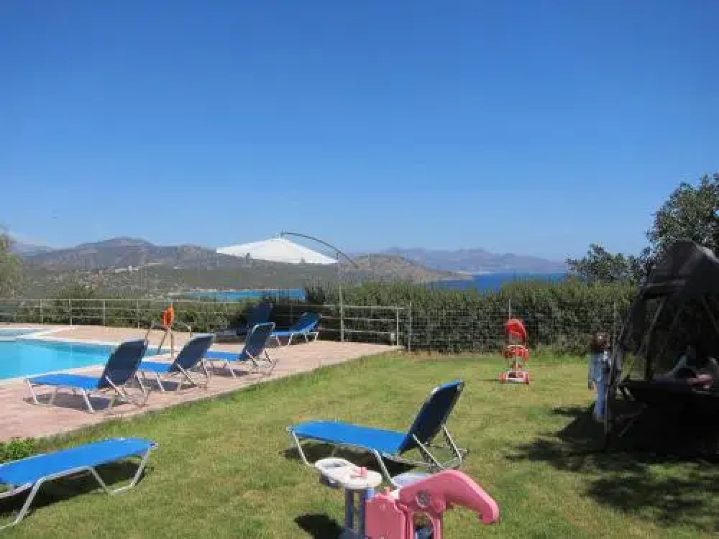 Stelios Apartments