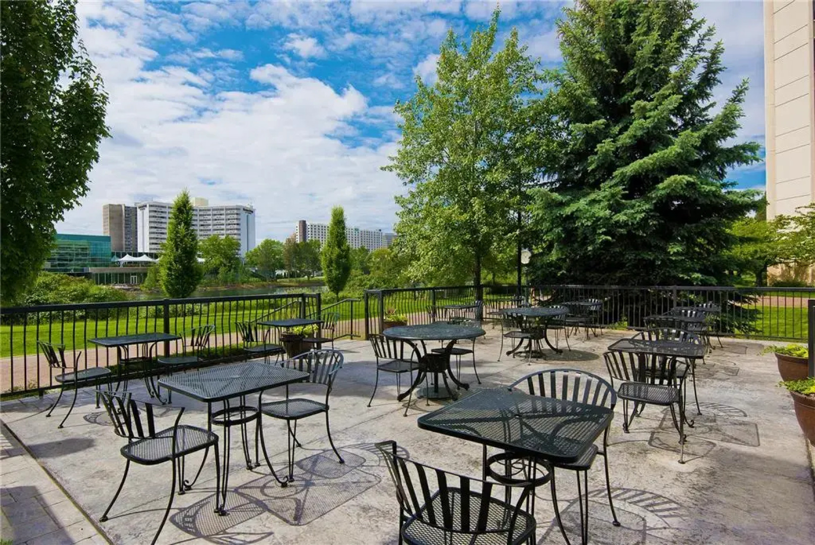 Oxford Suites Downtown Spokane