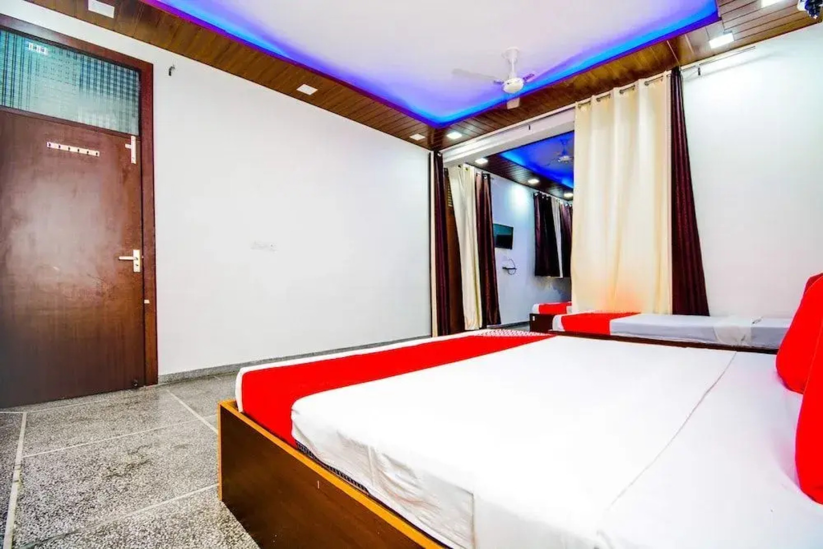 Hotel Mubarak by OYO Rooms