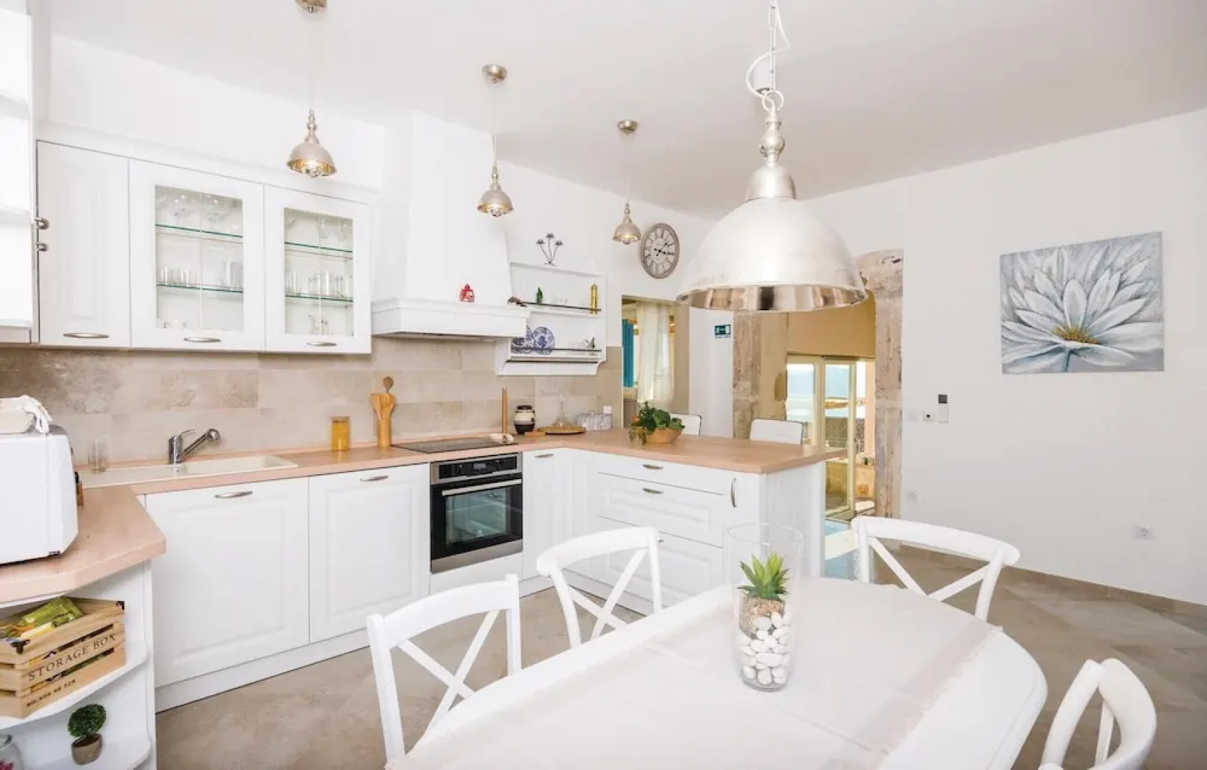 Nice Home in Brsecine With Wifi and 3 Bedrooms