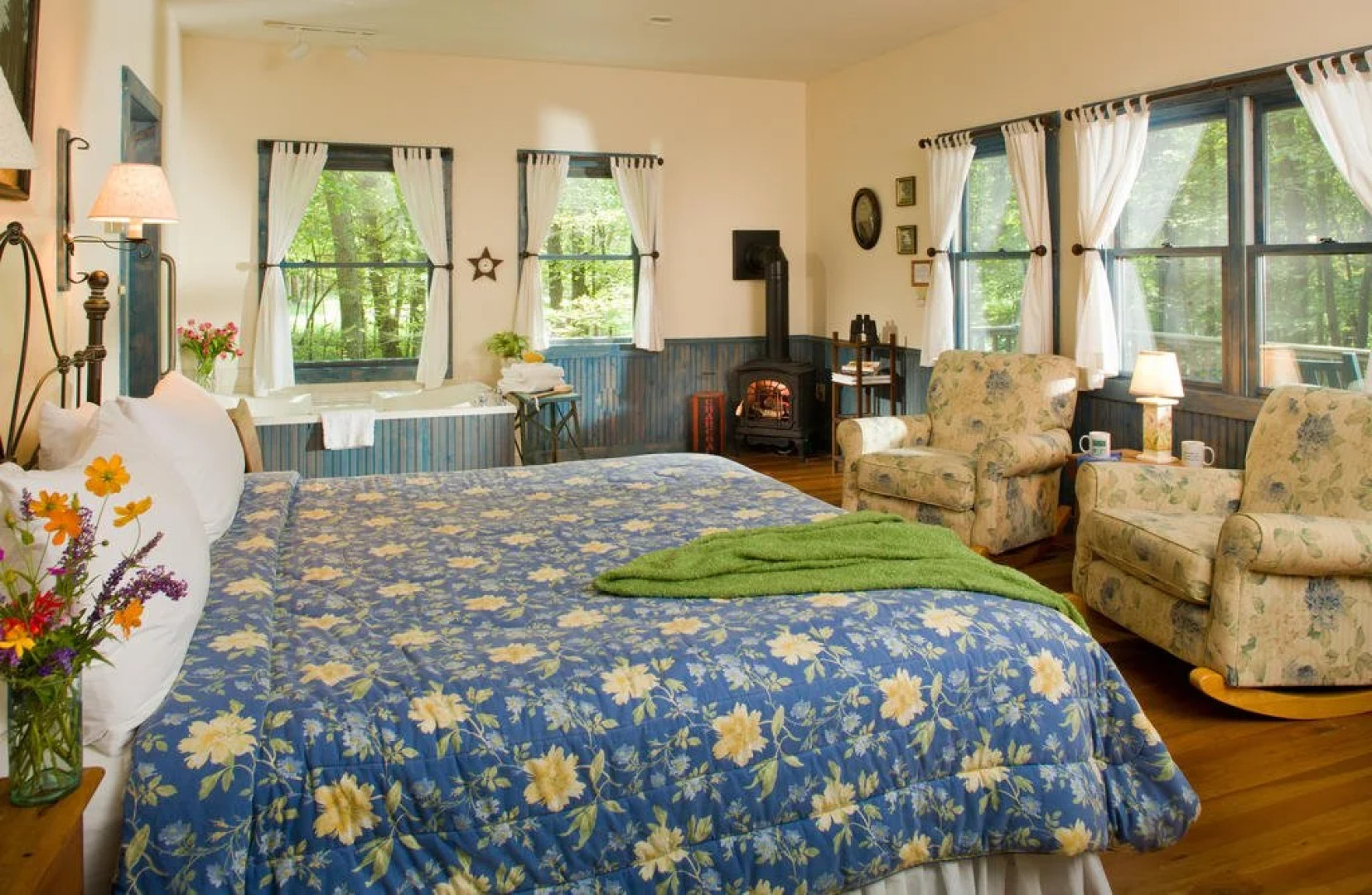 Inn & Spa at Cedar Falls