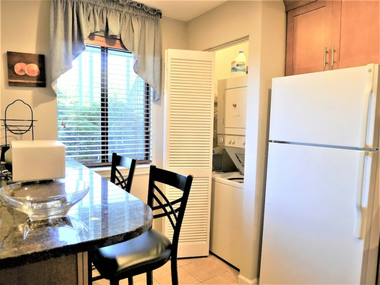 87 Chilton - 2 Bedroom Condo