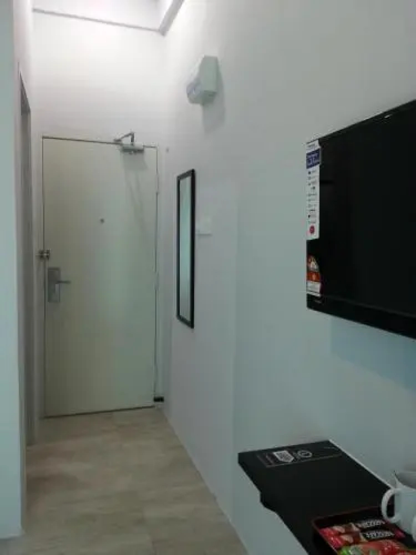 L Hotel