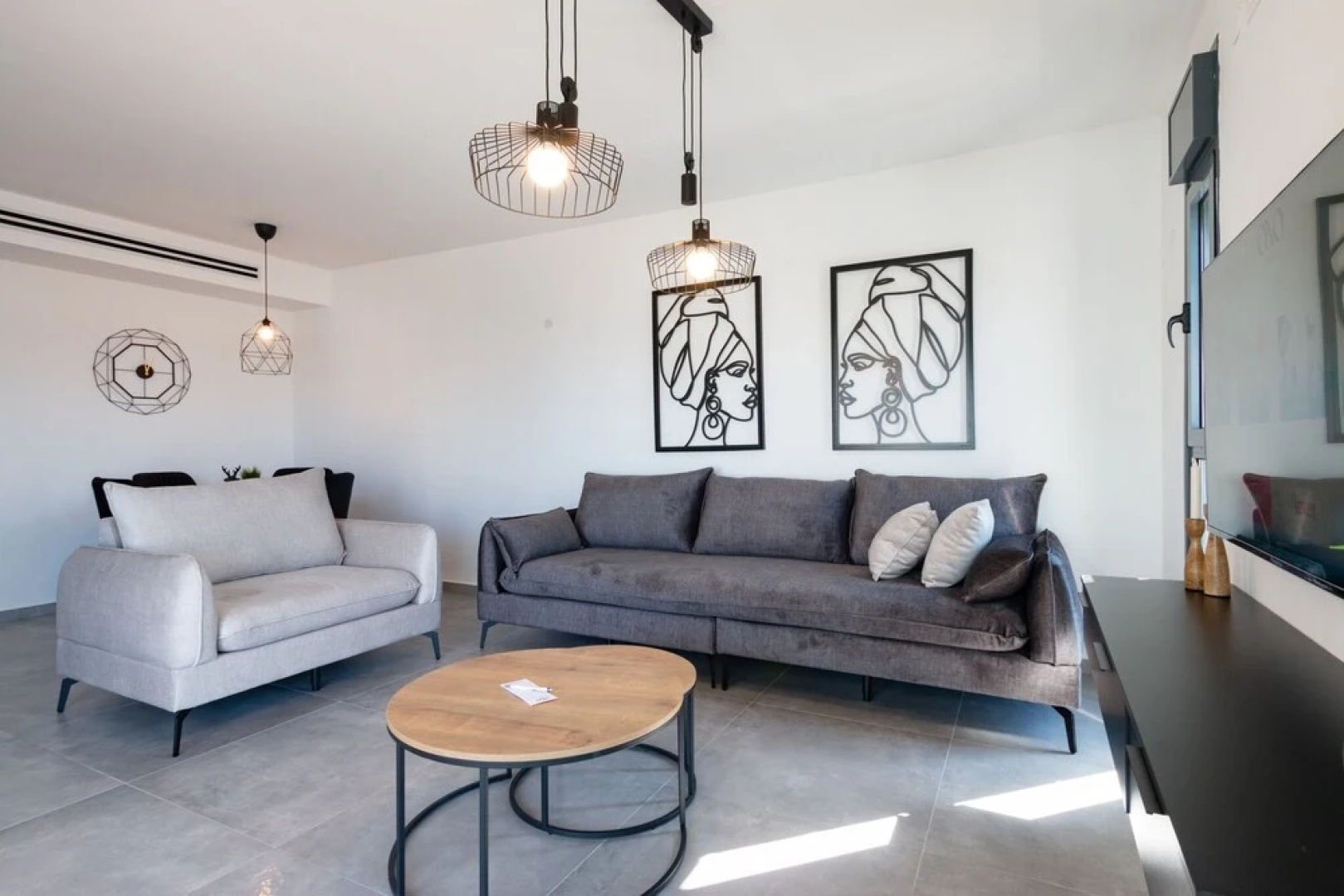 Luxury APT 3 BR New Tower Parking