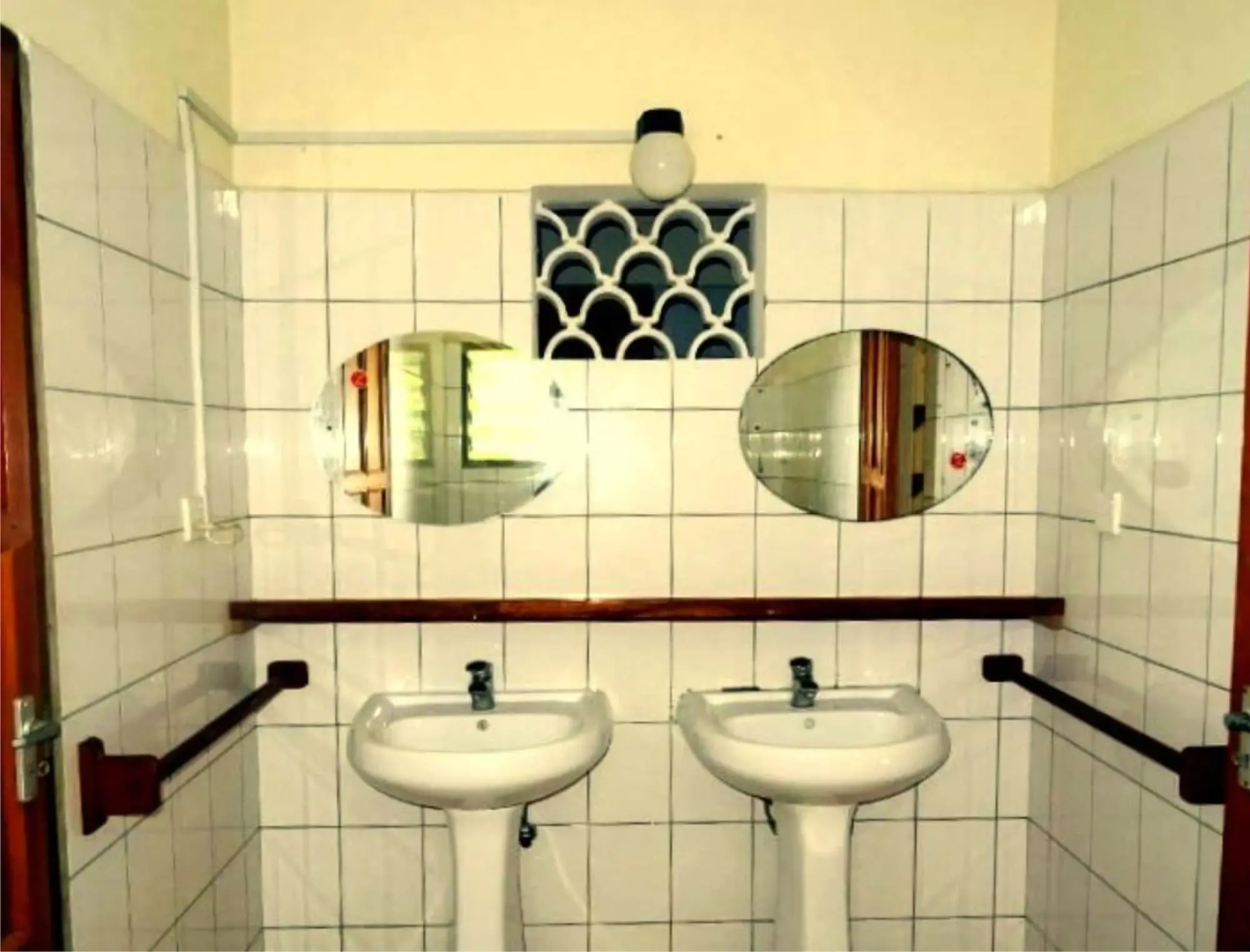 Doric Cottages Diani