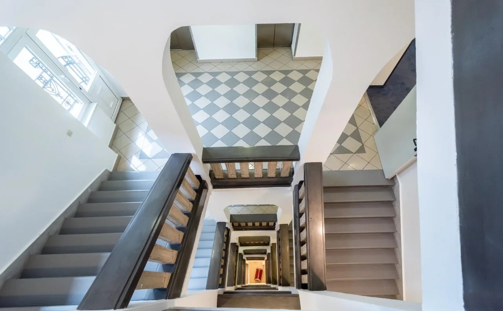 Отель East City