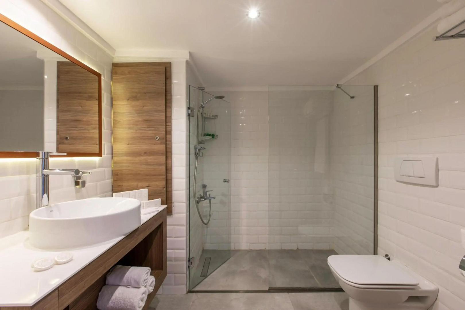 Design Plus Seya Beach Hotel