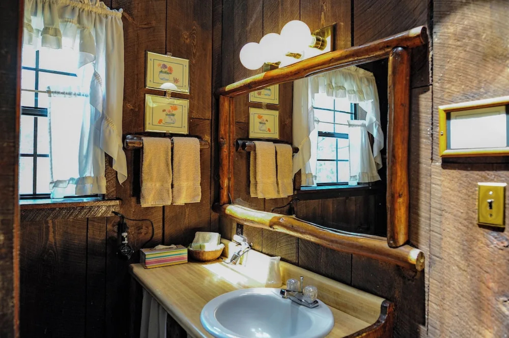 Bear Creek Motel And Cabins