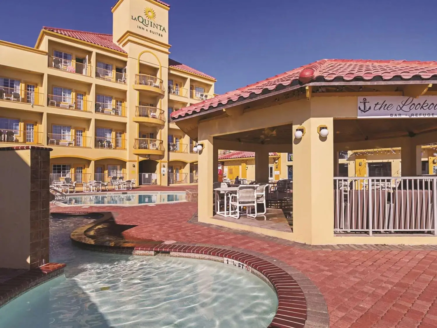 La Quinta Inn & Suites by Wyndham South Padre Island Beach