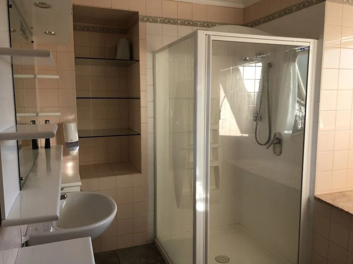 Almond House Hostel