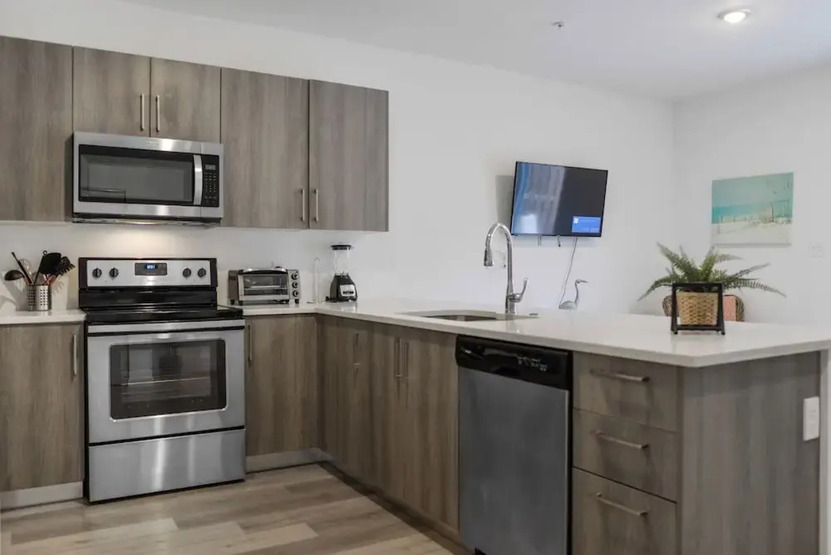 Prime Townhouses Near Design District