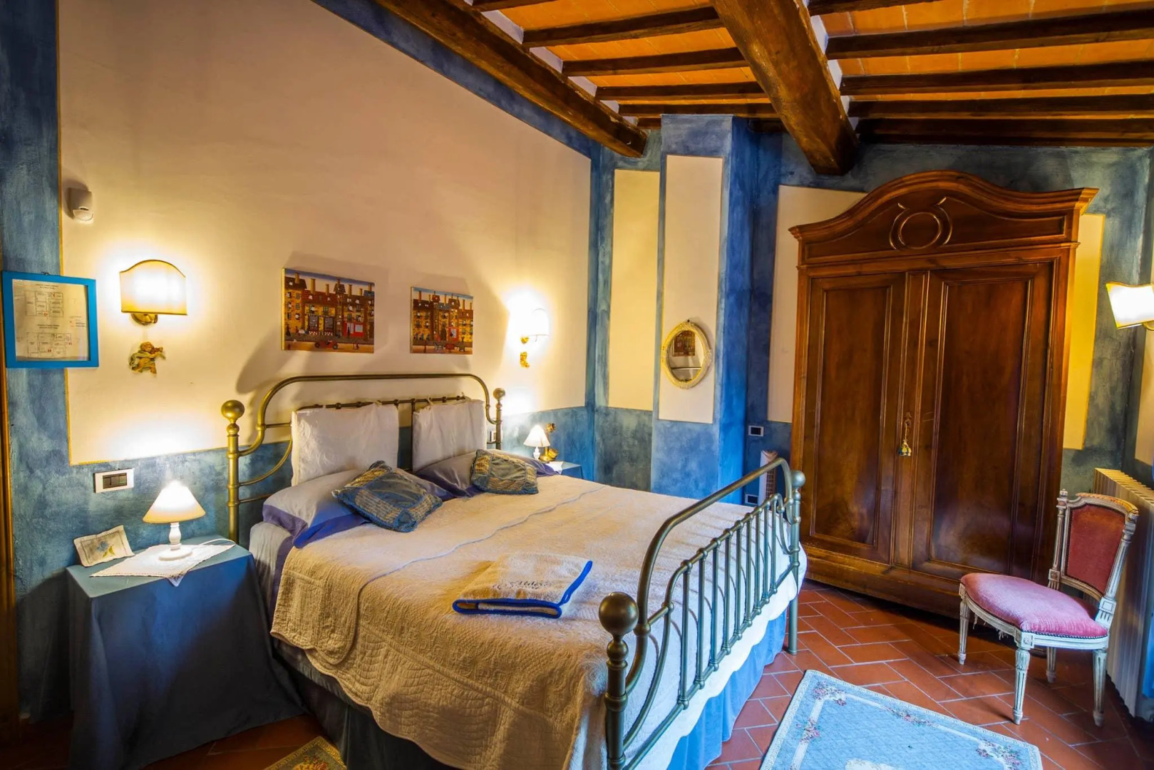 Panoramic Villa in Tuscany Rolling Hill, Well Connected, Everyday new Journey to