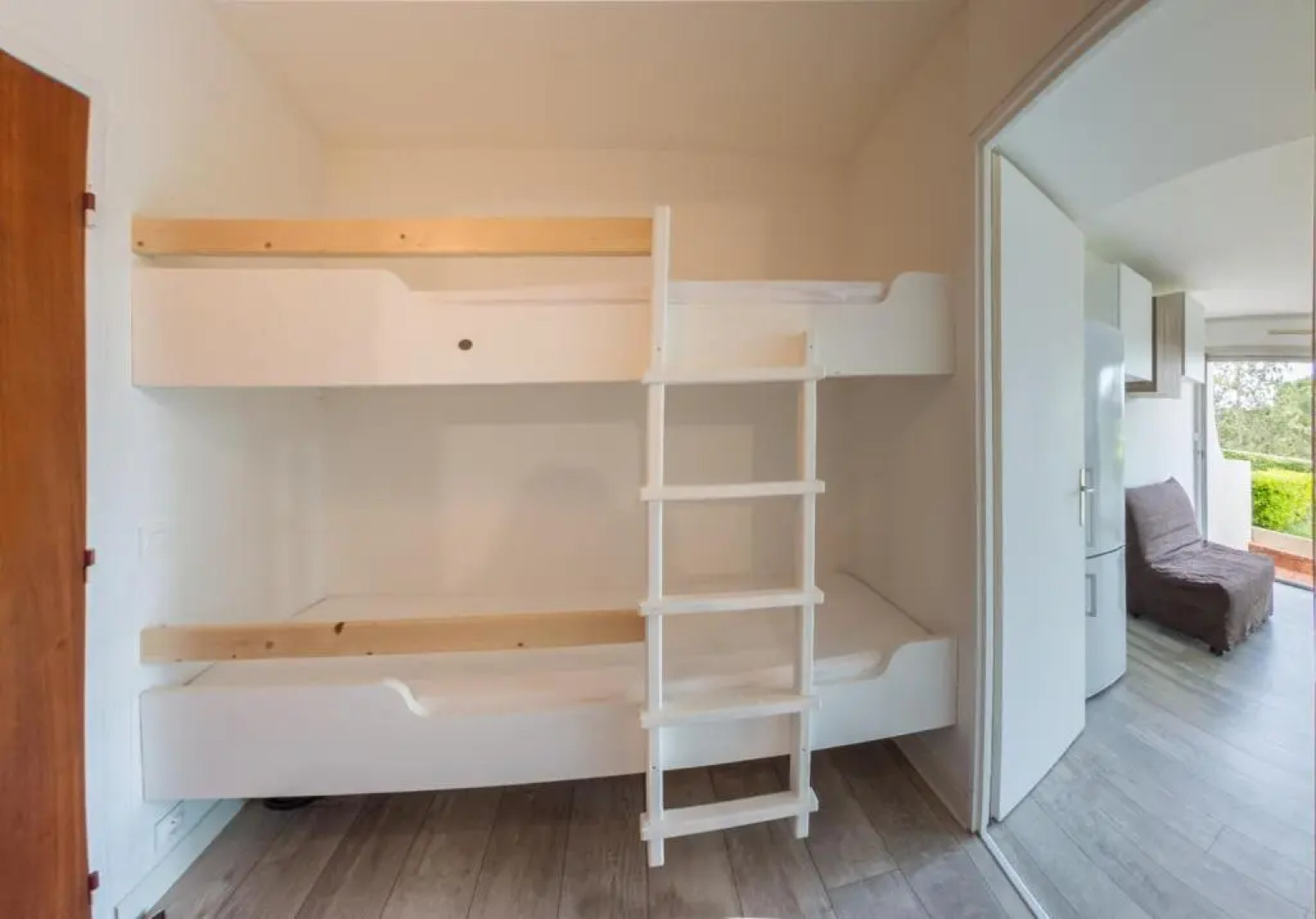 studio standing 1ere ligne Grau du roi