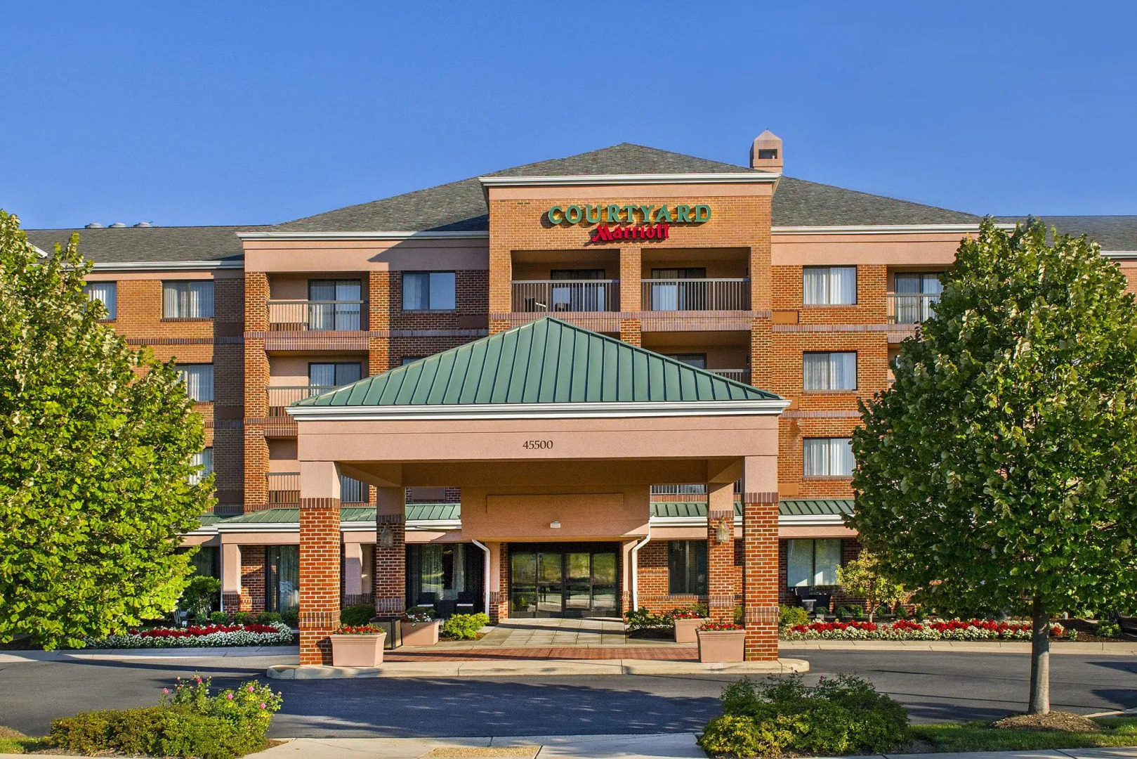 Courtyard by Marriott Dulles Town Center