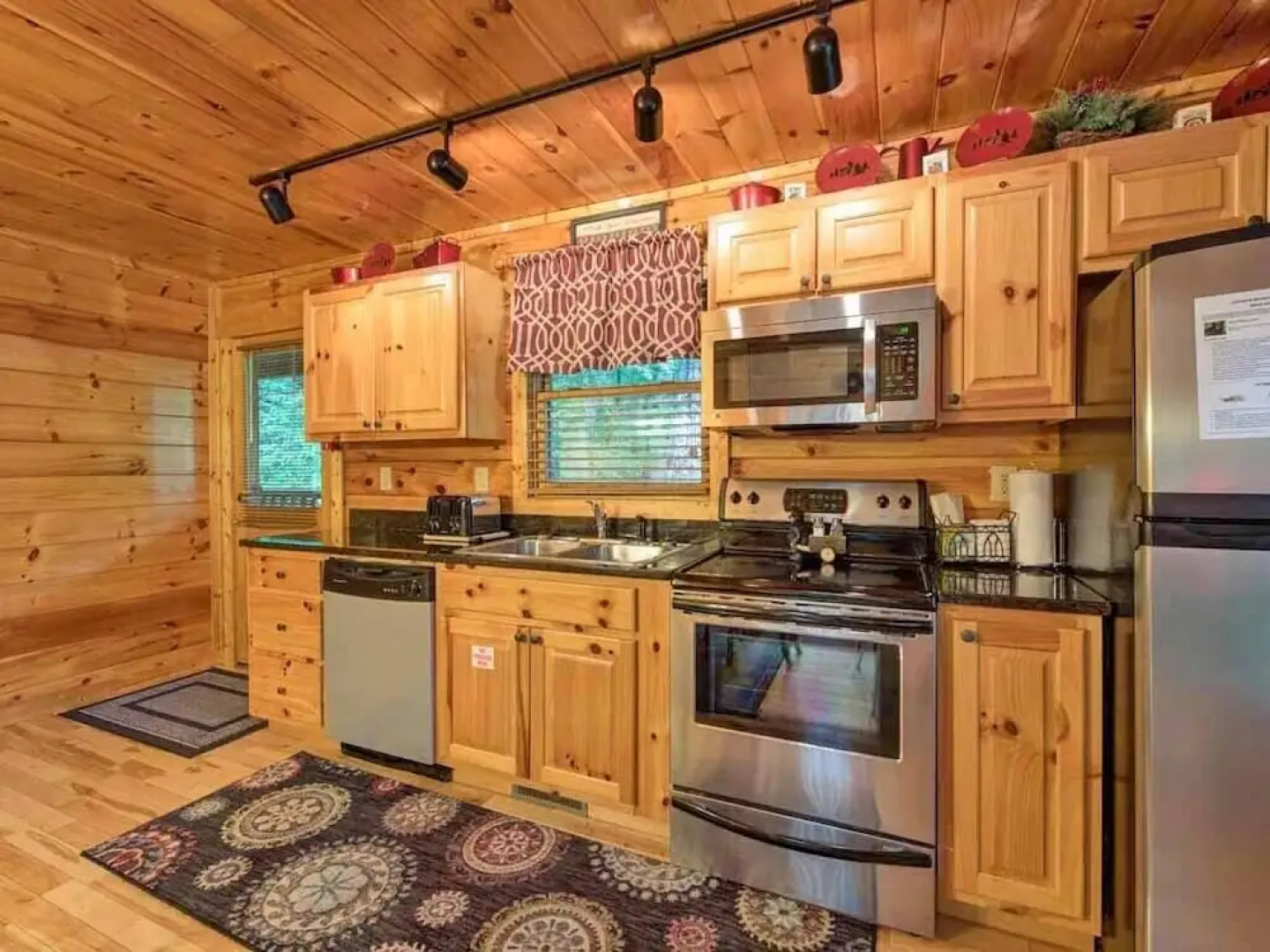 Makin Memories - Two Bedroom Cabin