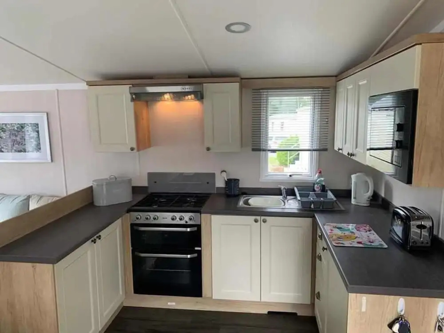 2 Bed 6 Berth Lodge in Shorefield Oakdene Dorset