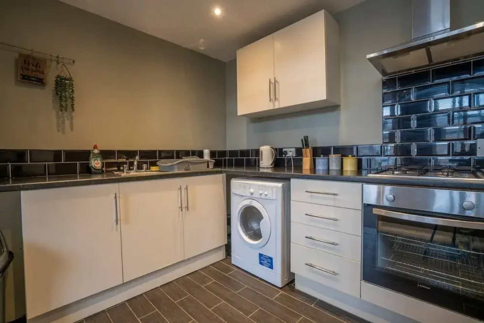 2 Bed-town Centre-free Parking