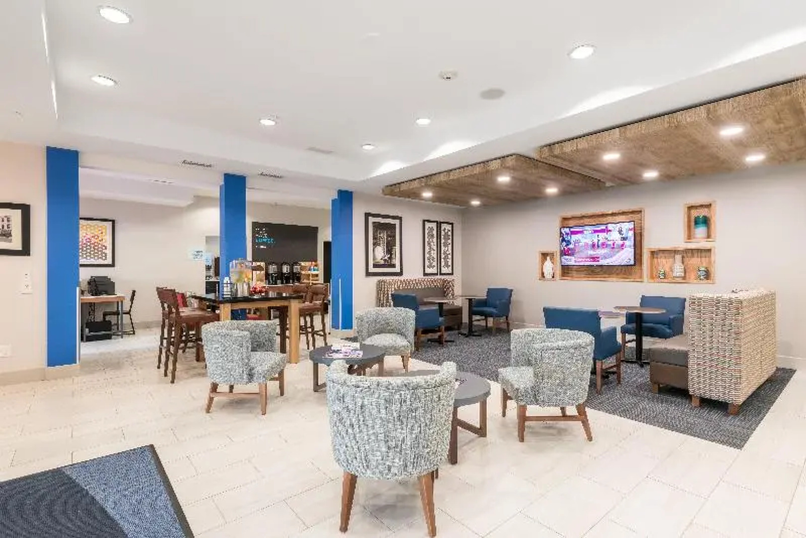 Holiday Inn Express & Suites LaGrange