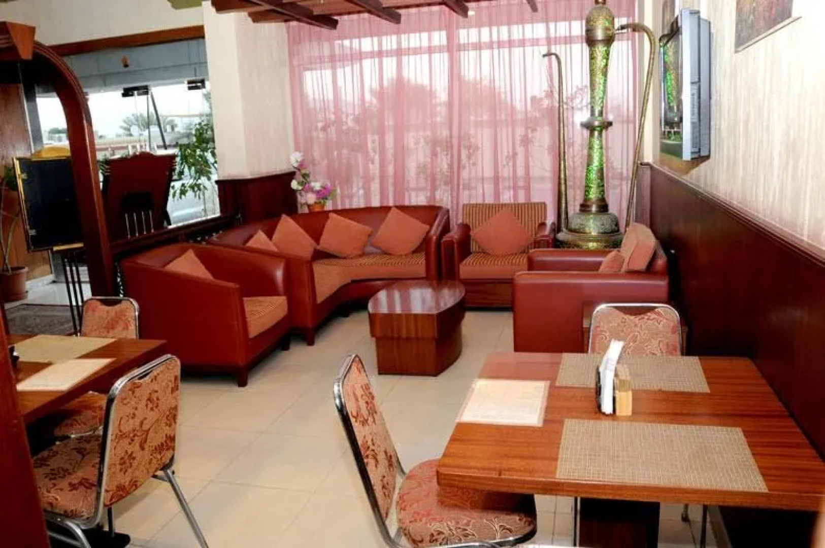 California Suites Hotel