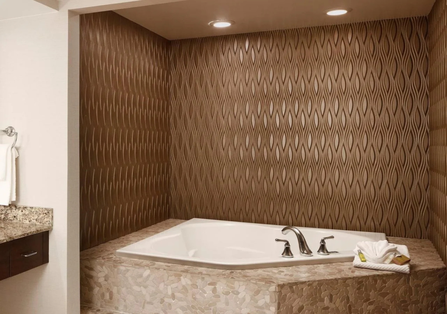 DoubleTree by Hilton Ontario Airport