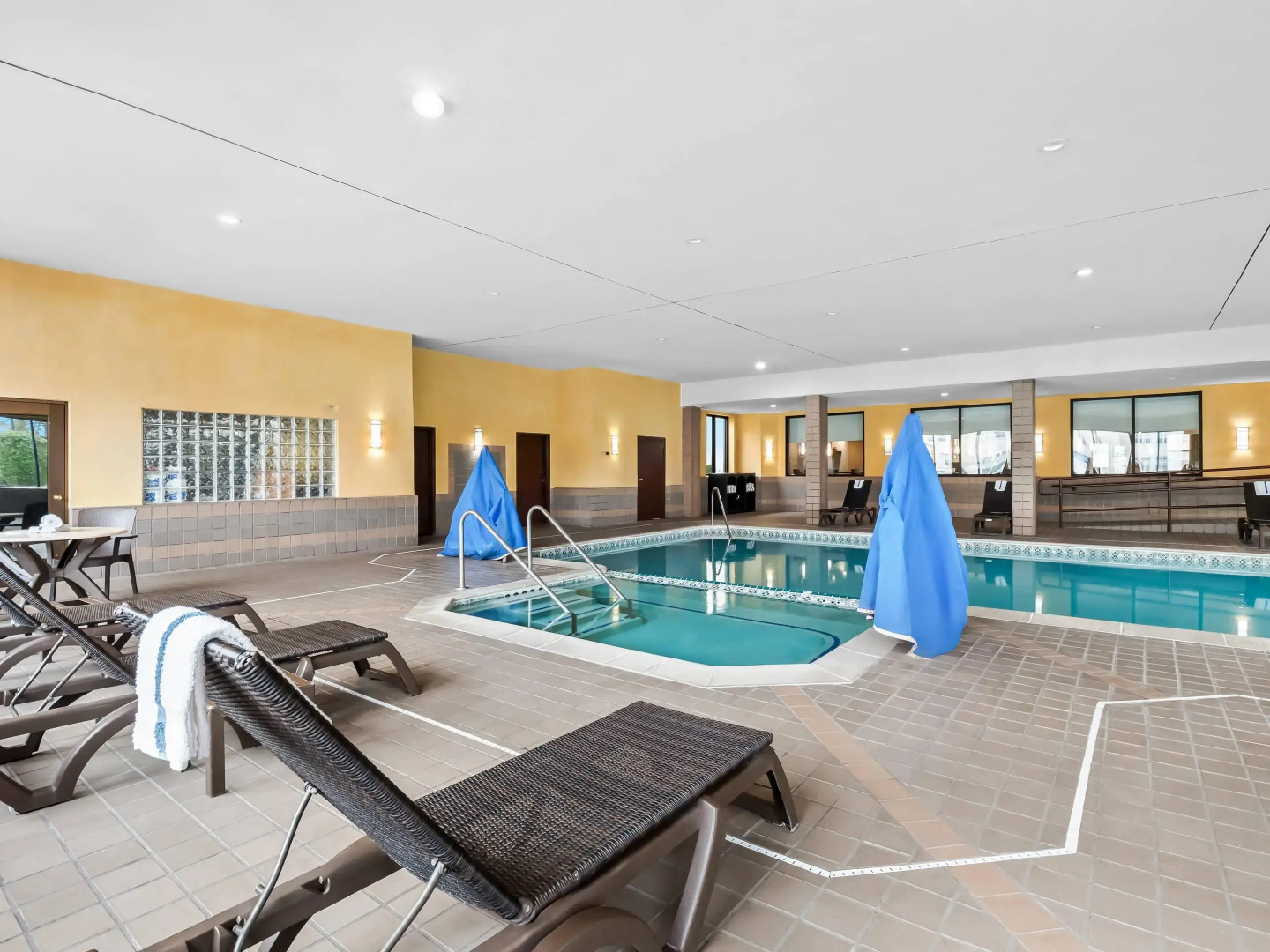 Comfort Inn & Suites