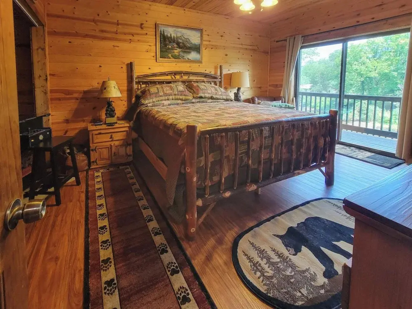 Private Hot Tub: Riverfront Cabin in Murphy