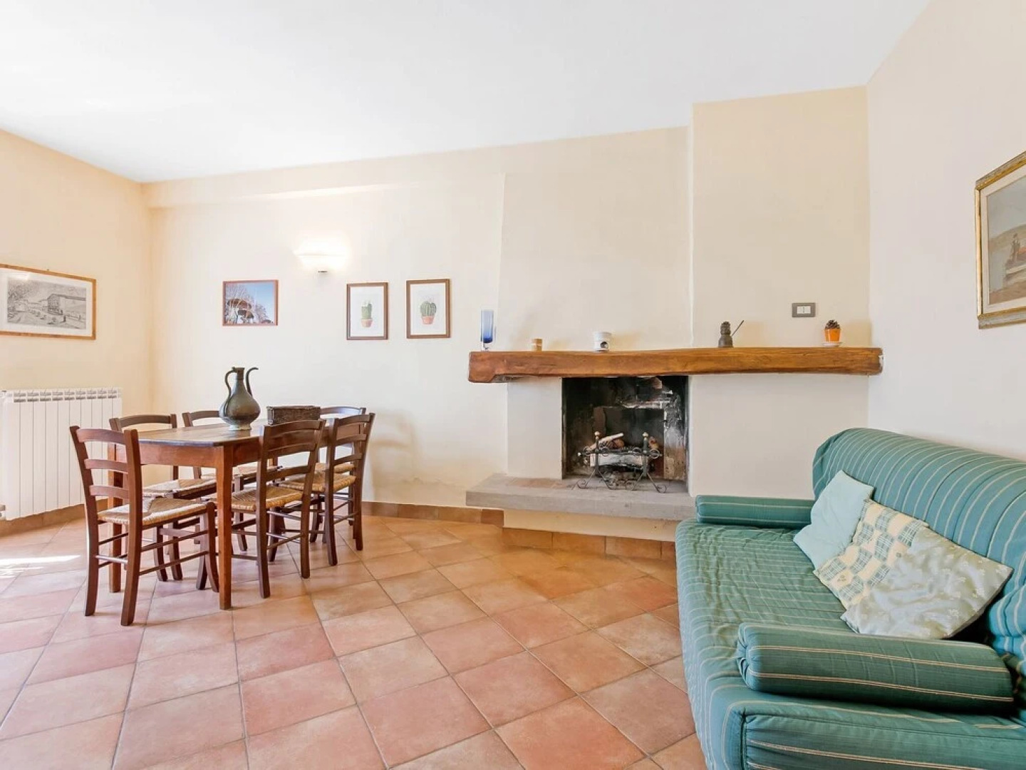 Cozy Holiday Home in Lamporecchio with Swimming Pool