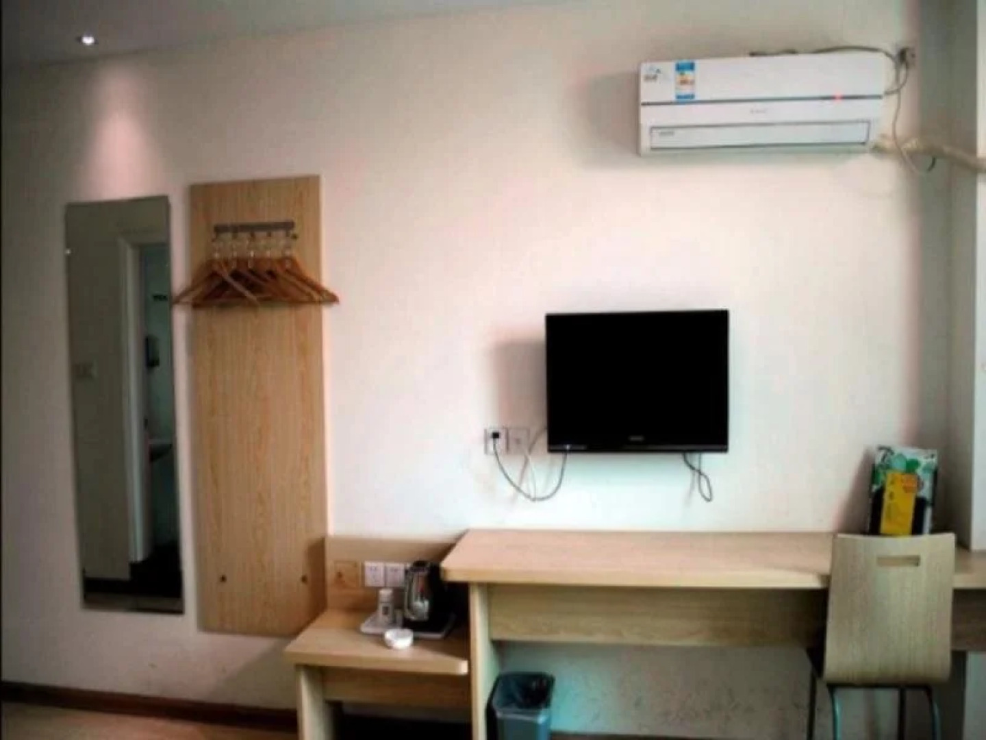 7Days Inn Xingyi Pingdong Avenue