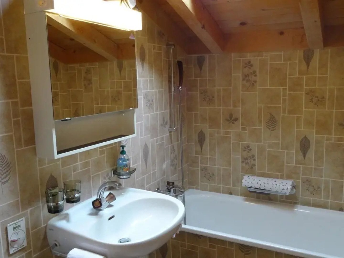 Reseda Lenk in Lenk With 2 Bedrooms and 3 Bathrooms