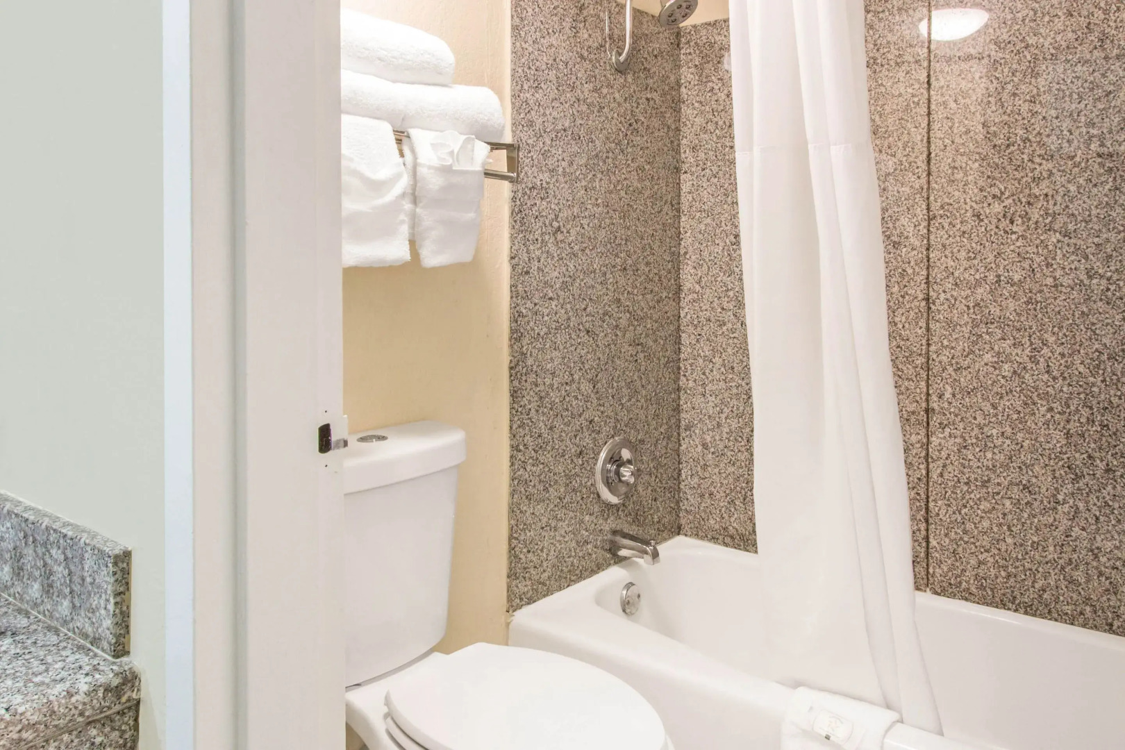 Clarion Hotel & Conference Center Tampa