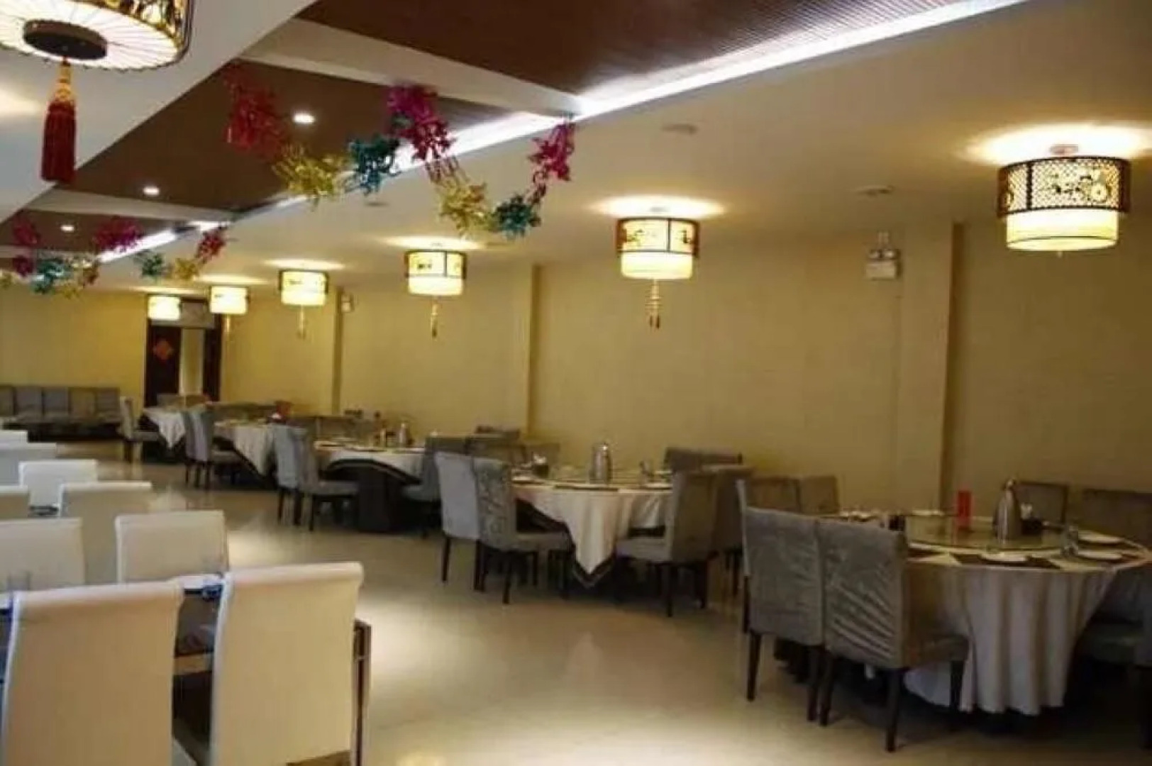 Heluo Sunshine Culture Theme Hotel