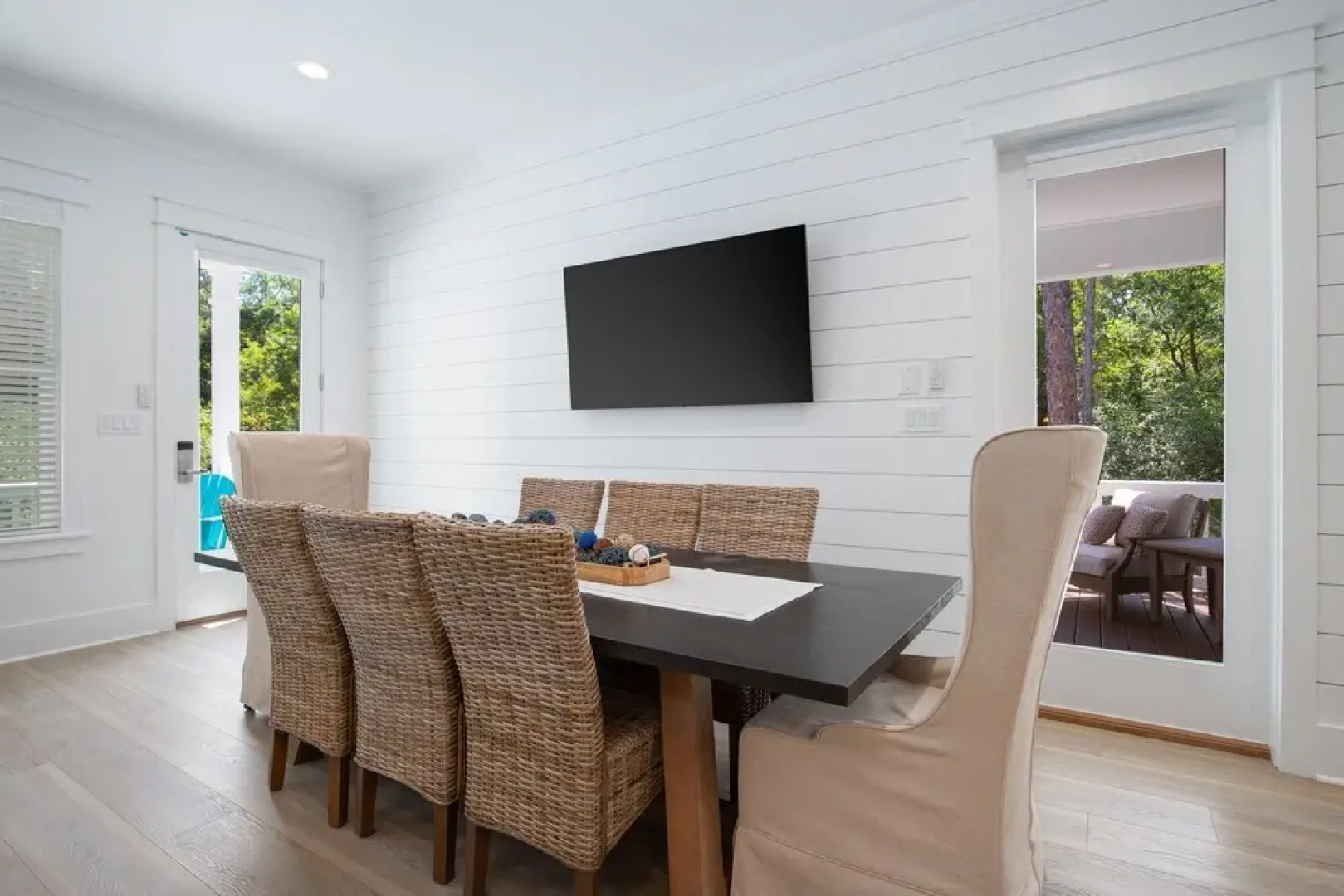 Mockingbird by Avantstay Modern Design Minutes From the Beach