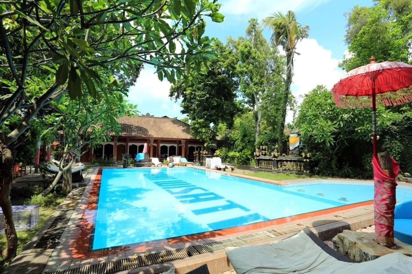 RedDoorz Near Double Six