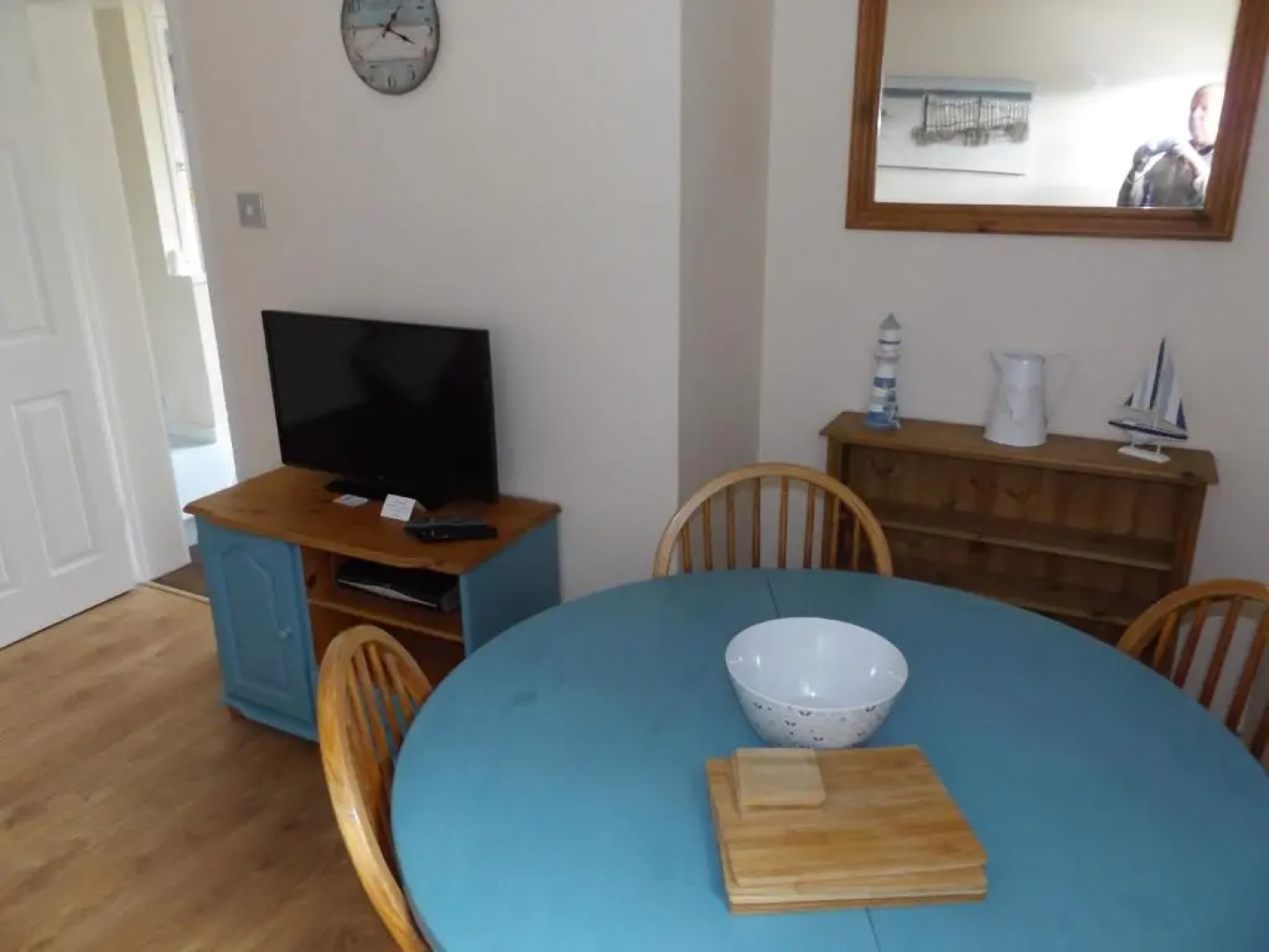 Family guest suite in Cheselbourne