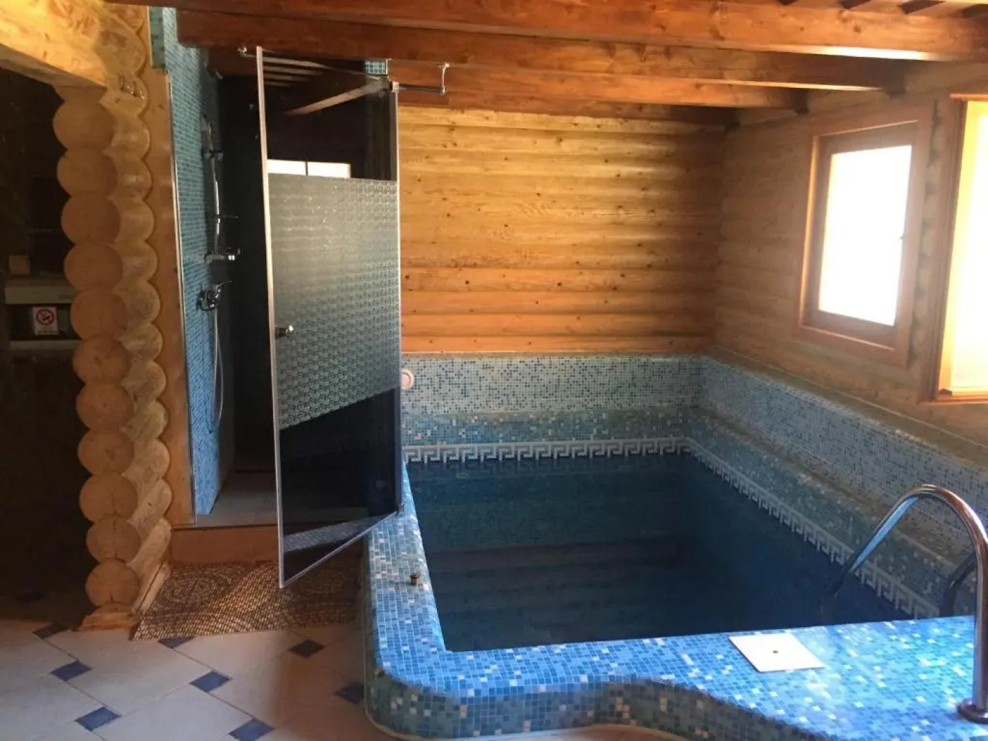 Toursit Complex Polyana Kvasova