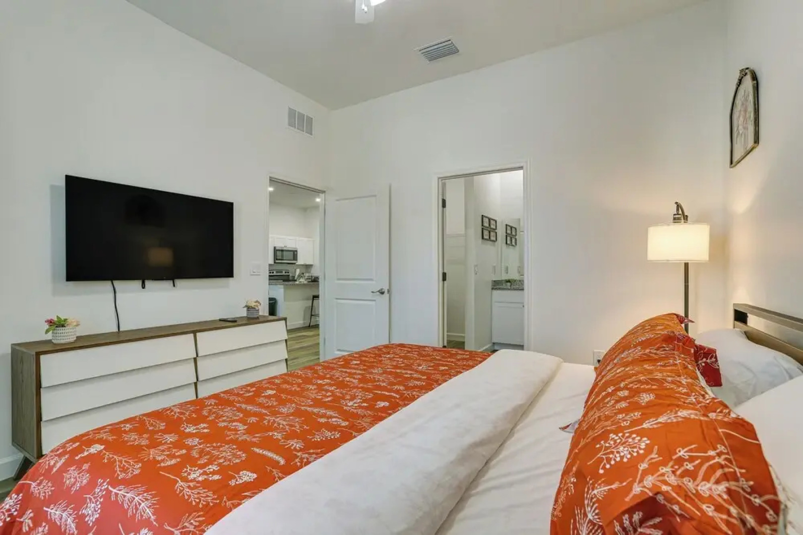 Walkable Downtown Labelle Apt w/ Private Balcony!