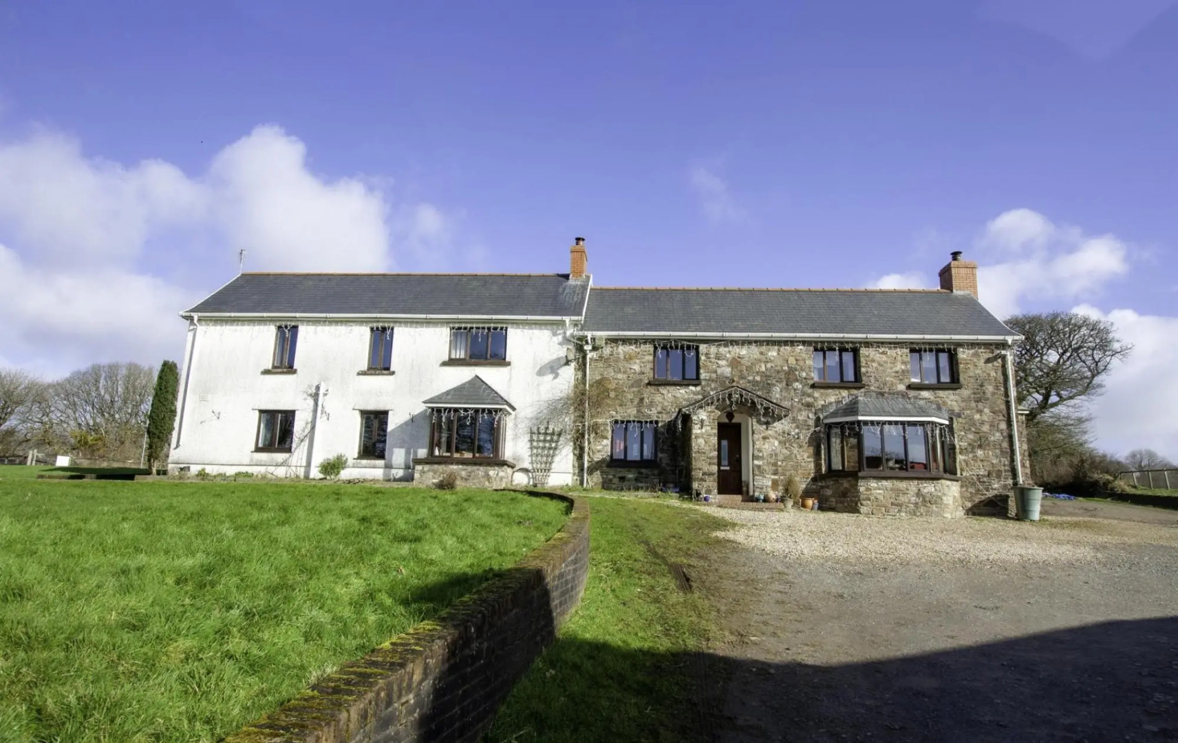 The Lake House Retreat - 7 Bedroom Holiday Home - Sleeps 20 - Southgate