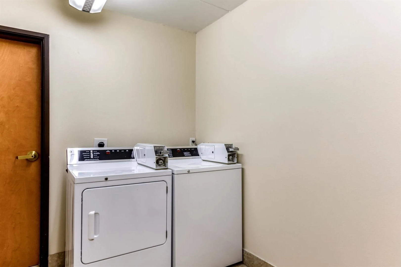 Holiday Inn Express & Suites Cedar Falls - Waterloo by IHG