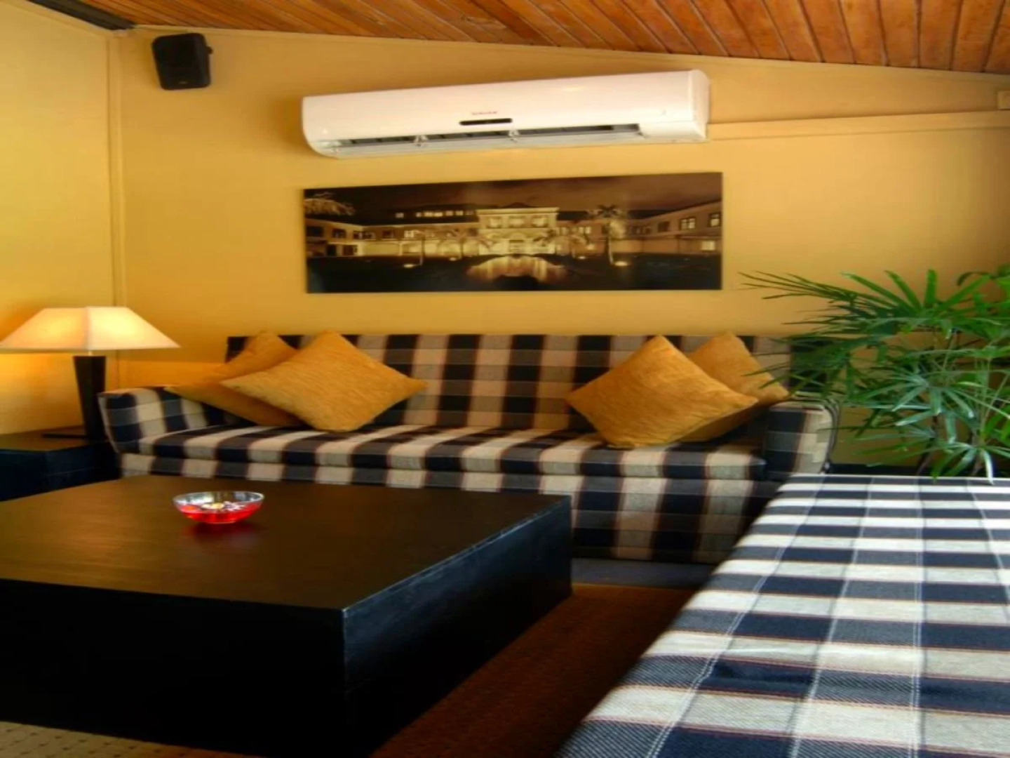 EKHO Lake Polonnaruwa