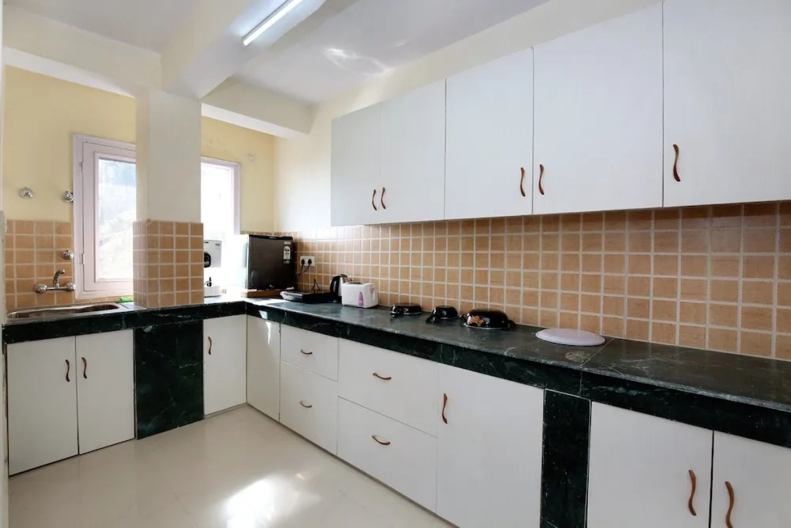 OYO Home 9897 Elegant 3BHK