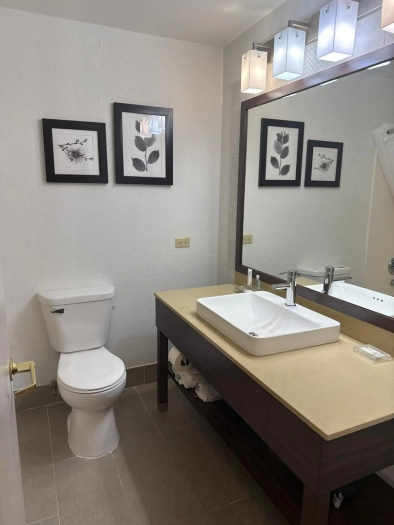 Country Inn & Suites by Radisson, Elgin, IL