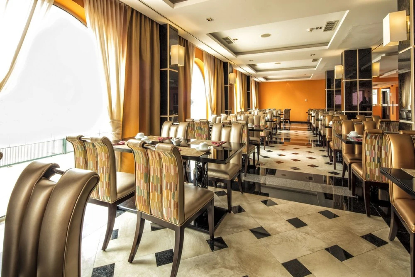 iu Hotel N'dalatando