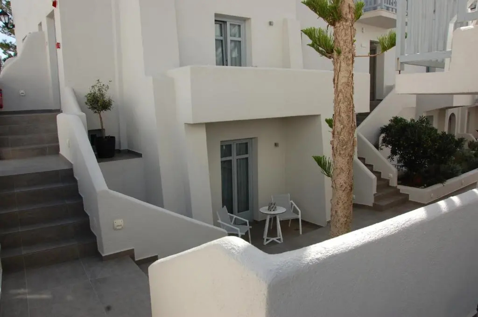 Grotta Hotel