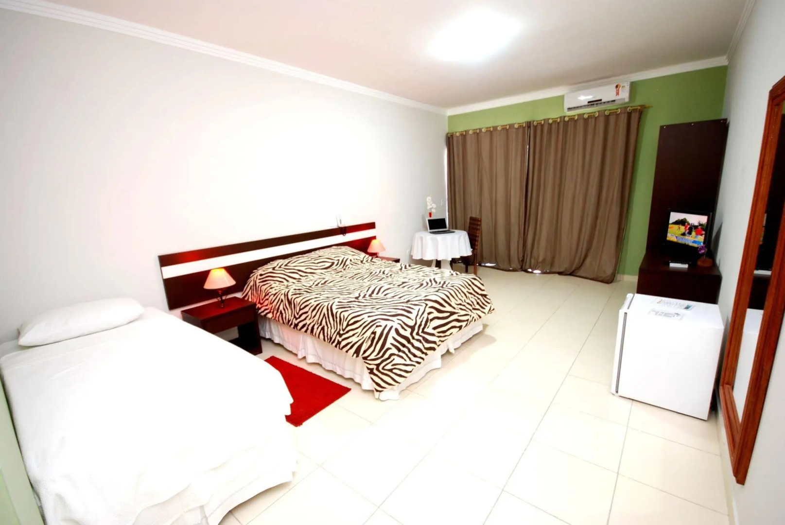 Apart Hotel Veleiros